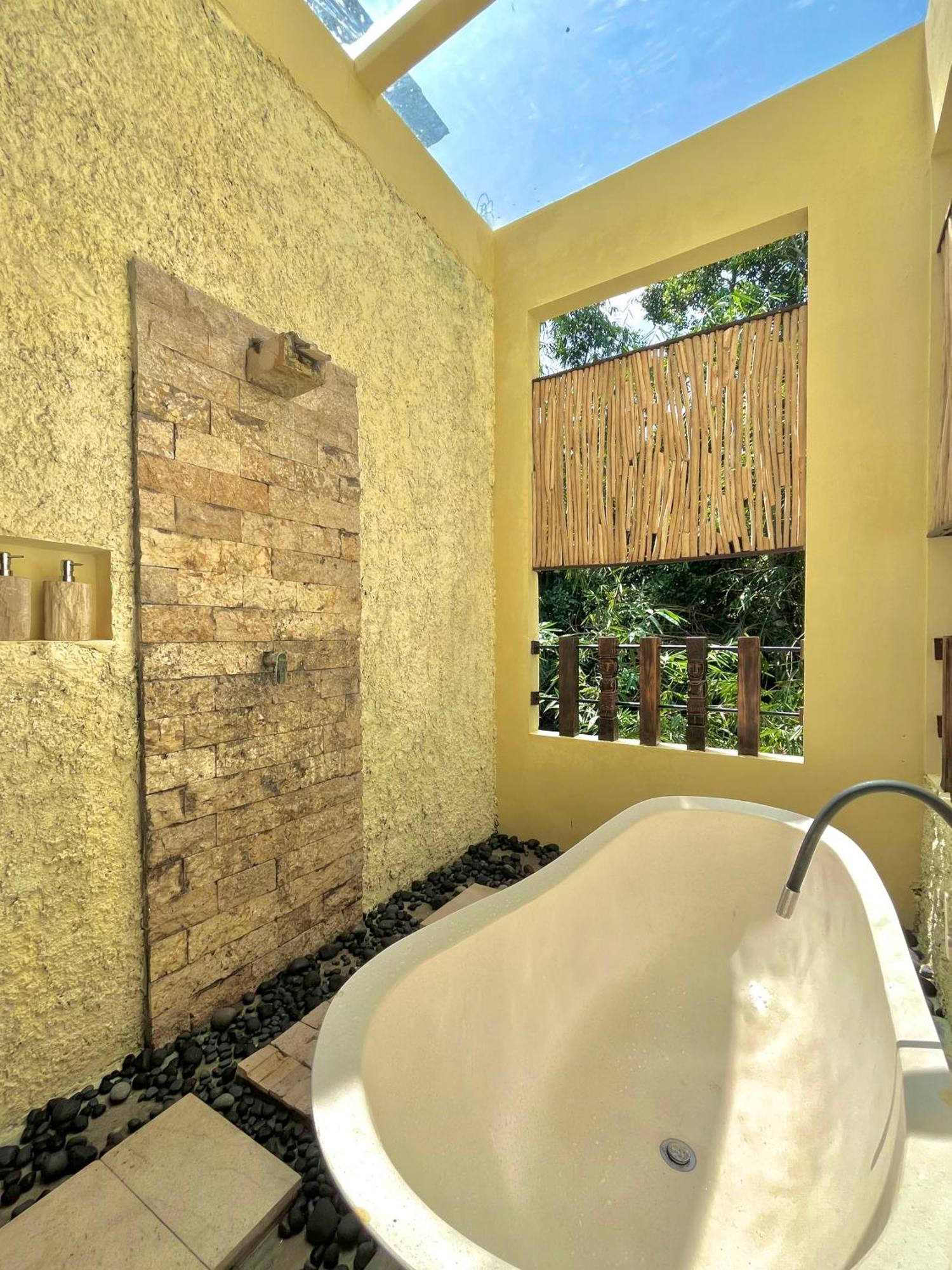 Отель Bamboo Oasis Убуд Экстерьер фото